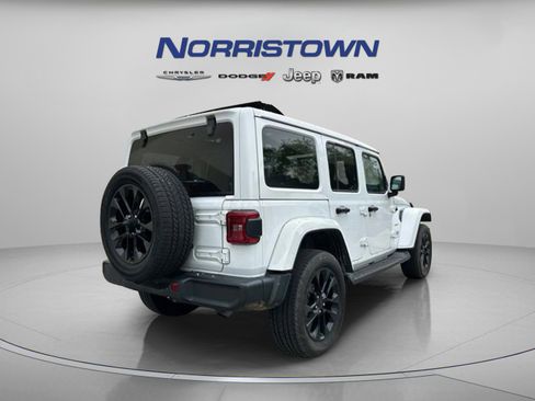 Used 2023 Jeep Wrangler Unlimited Sahara w/ Cold Weather Group AWD/4WD image 6