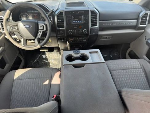 Used 2018 Ford F250 XLT w/ Camper Package AWD/4WD image 11
