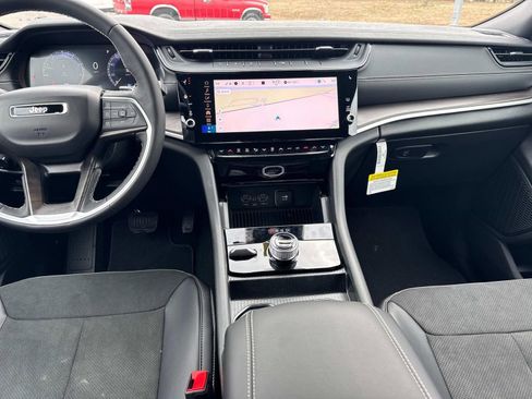 New 2026 Jeep Grand Cherokee Altitude AWD/4WD image 20