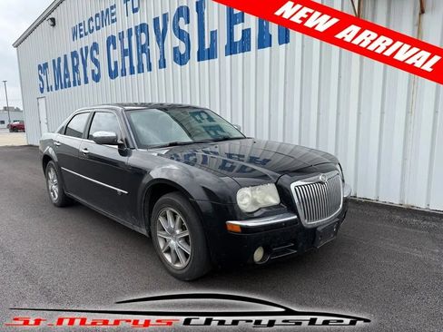 Used 2009 Chrysler 300 C w/ Luxury Group II AWD/4WD image 1