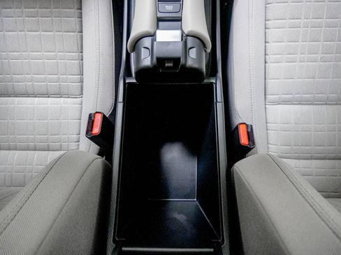Used 2023 Honda HR-V LX image 27