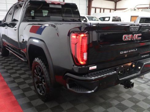 Used 2022 GMC Sierra 3500 Denali w/ Denali Black Diamond Edition AWD/4WD image 34