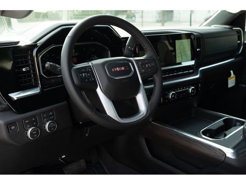 New 2026 GMC Sierra 2500 SLT AWD/4WD image 11