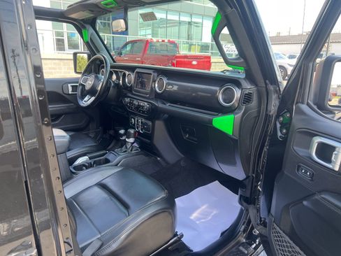 Used 2020 Jeep Wrangler Unlimited Sahara AWD/4WD image 58