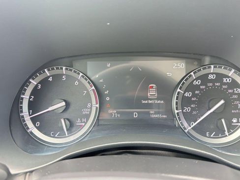 Used 2020 Toyota Highlander XLE AWD/4WD image 18