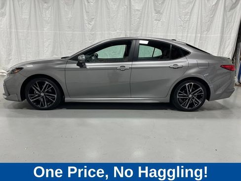 Used 2026 Toyota Camry XSE FWD image 4