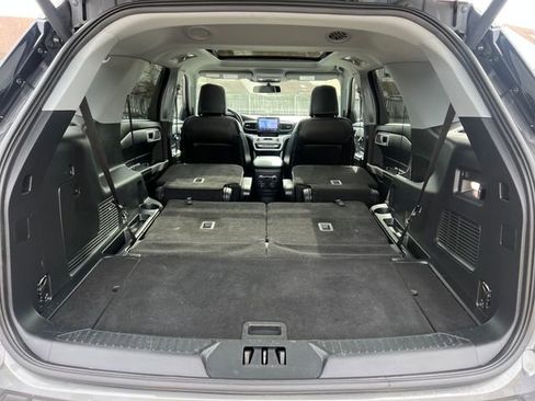 Used 2023 Ford Explorer XLT w/ Equipment Group 202A image 30