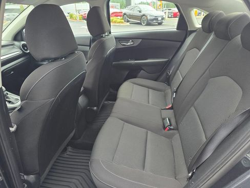Used 2019 Kia Forte LXS FWD image 10