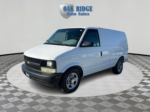 Used 2004 Chevrolet Astro AWD w/ Convenience Package image 1