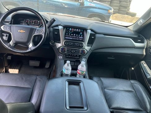 Used 2019 Chevrolet Suburban LT w/ Texas Edition Package AWD/4WD image 15