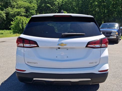 Used 2024 Chevrolet Equinox LT AWD/4WD image 5