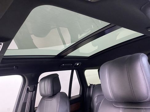Used 2019 Land Rover Range Rover Supercharged image 25