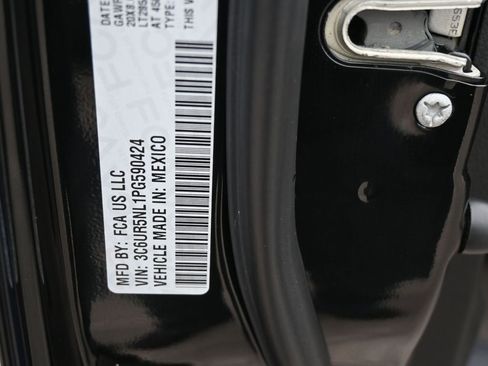 Used 2023 RAM 2500 Laramie w/ Night Edition AWD/4WD image 4