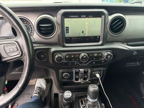 Used 2021 Jeep Wrangler Unlimited Sport AWD/4WD image 12