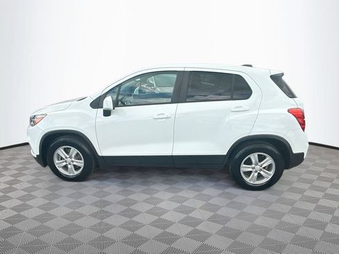 Used 2020 Chevrolet Trax LS w/ Tint and Cruise Package FWD image 5