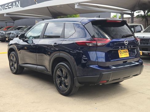 New 2026 Nissan Rogue SV FWD image 5
