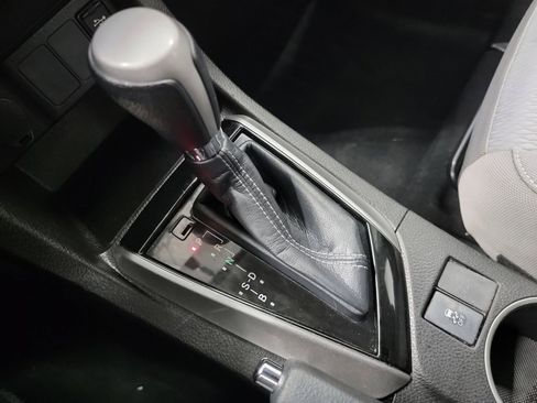 Used 2016 Toyota Corolla LE FWD image 27