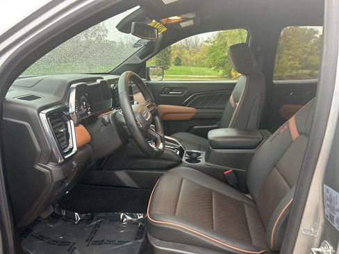 Used 2024 GMC Canyon AT4 w/ AT4 Premium Package image 15
