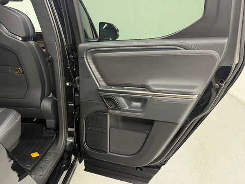 Used 2023 Rivian R1T Adventure image 30