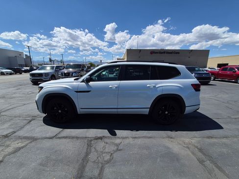 Used 2022 Volkswagen Atlas SEL R-Line AWD/4WD image 9