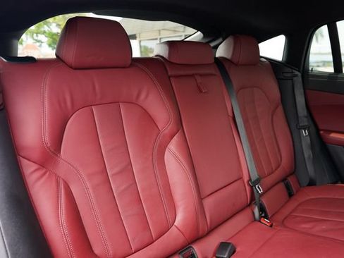 Used 2022 BMW X6 xDrive40i w/ Executive Package AWD/4WD image 12