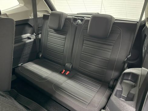 Used 2023 Volkswagen Tiguan S image 17