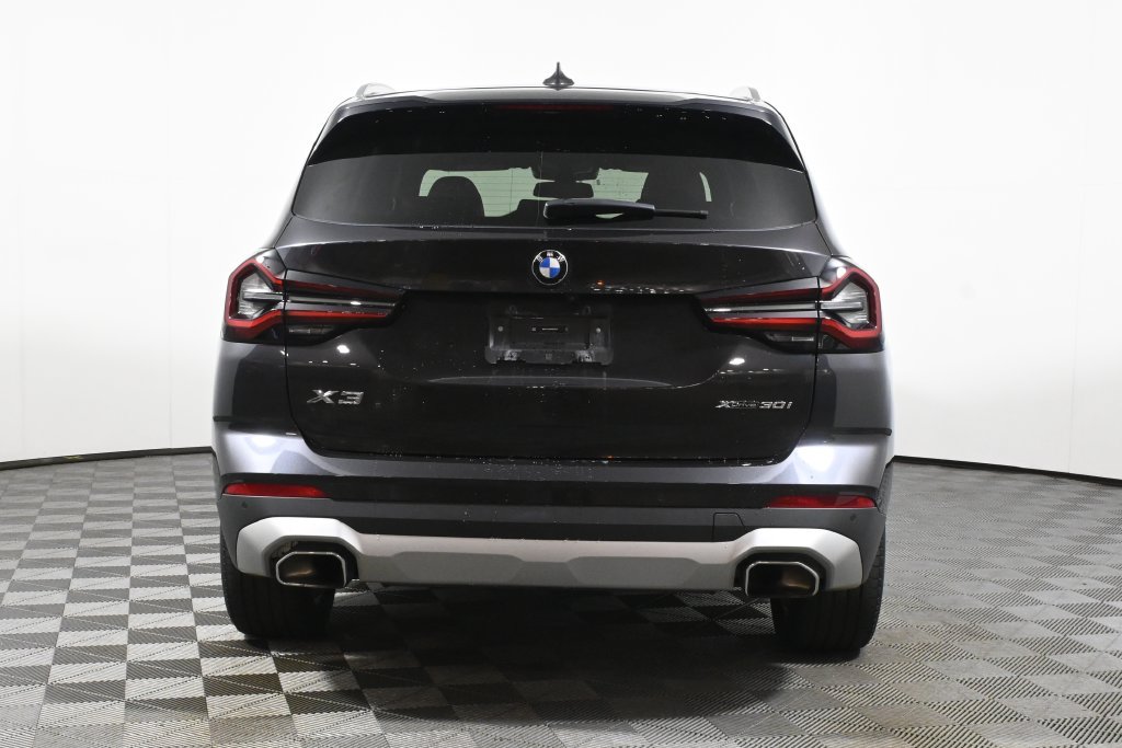 Used 2024 BMW X3 xDrive30i w/ Premium Package w/ZPA AWD/4WD image 6
