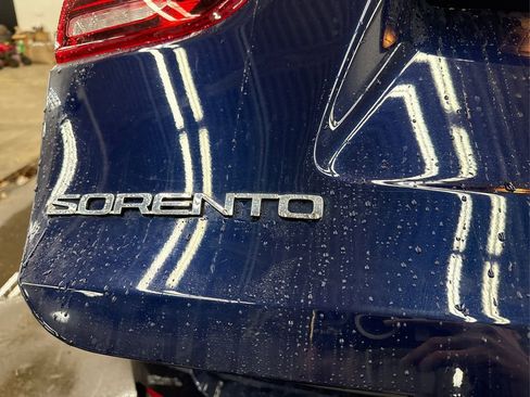 Used 2020 Kia Sorento S image 14