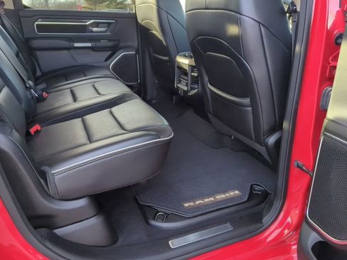 Used 2019 RAM 1500 Laramie image 44