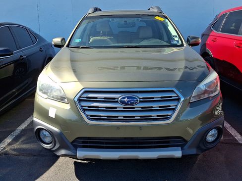 Used 2015 Subaru Outback 3.6R Limited AWD/4WD image 2