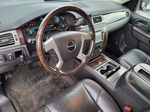 Used 2014 GMC Yukon Denali image 14