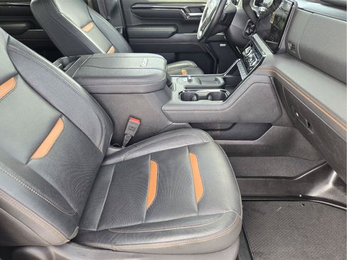 Used 2024 GMC Sierra 2500 AT4 w/ AT4 Premium Plus Package AWD/4WD image 13