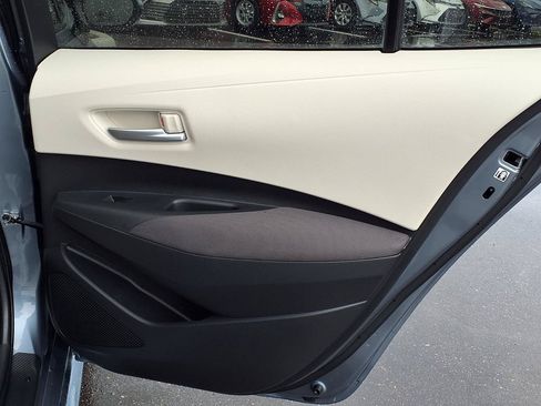 Used 2020 Toyota Corolla LE FWD image 14