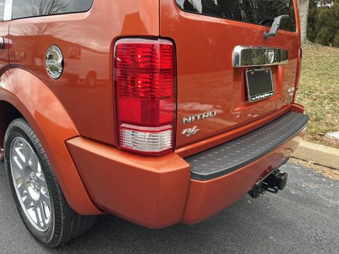 Used 2007 Dodge Nitro R/T image 76
