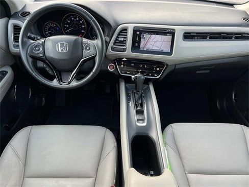 Used 2018 Honda HR-V EX-L image 3