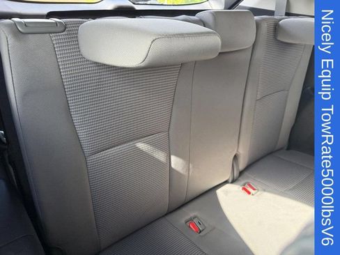Used 2022 Toyota Highlander LE AWD/4WD image 13