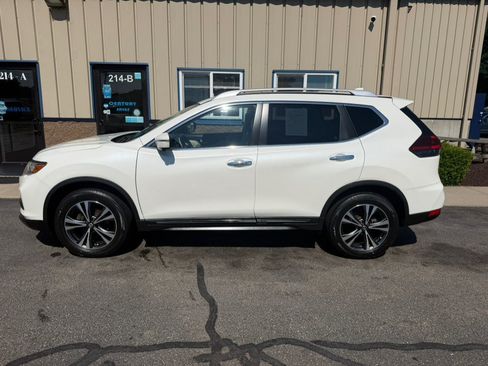 Used 2018 Nissan Rogue SL w/ Premium Package AWD/4WD image 4
