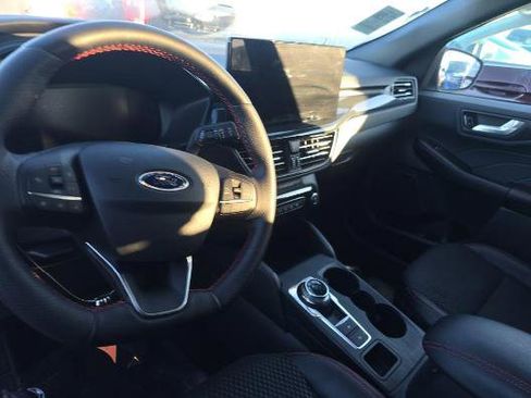 Used 2025 Ford Escape ST-Line w/ Equipment Group 301A image 10