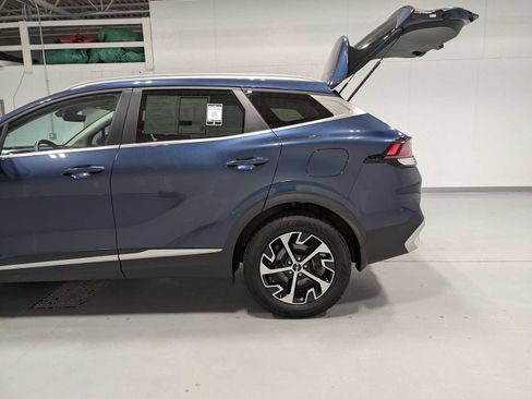 Certified 2023 Kia Sportage EX image 10