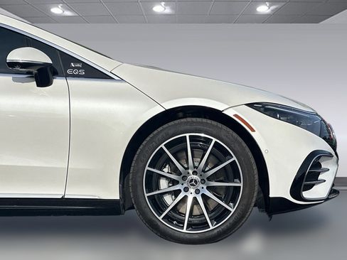 Certified 2023 Mercedes-Benz EQS 580 4MATIC Sedan image 35