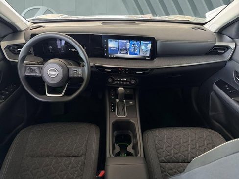 Used 2026 Nissan Kicks SV w/ SV Premium Package FWD image 13