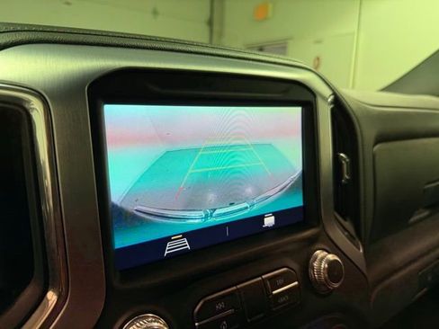 Used 2022 GMC Sierra 1500 Elevation w/ LPO, Elevation Black Package image 17