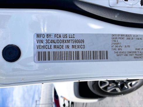 Used 2021 Jeep Compass Trailhawk AWD/4WD image 34