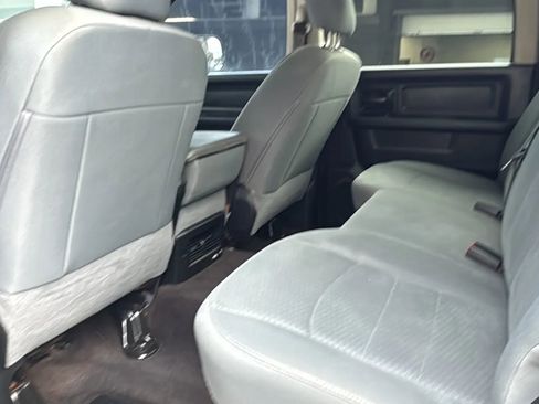 Used 2018 RAM 1500 Express w/ Express Value Package image 21