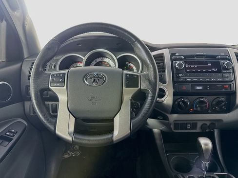 Used 2012 Toyota Tacoma 4x4 Access Cab V6 w/ SR5 Pkg image 24