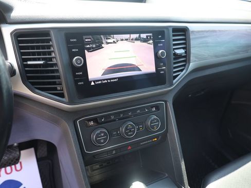 Used 2020 Volkswagen Atlas Cross Sport SE w/ Panoramic Sunroof Package AWD/4WD image 15