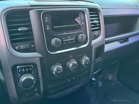 Used 2017 RAM 1500 Express image 31