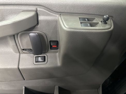 Used 2017 Chevrolet Express 2500 LS image 9