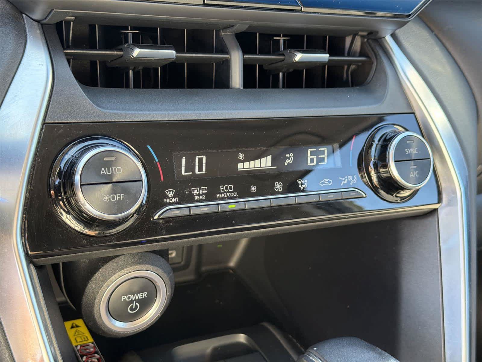 Used 2023 Toyota Venza LE AWD/4WD image 38