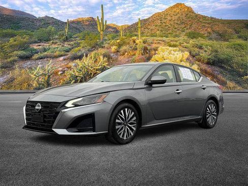 Used 2023 Nissan Altima 2.5 SV image 9